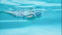游泳館的水用什么消毒效果好？