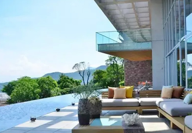 建高層游泳池，為什么都在選擇拼裝式鋼結構游泳池？