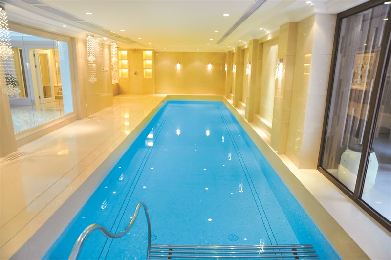 游泳池砂缸過濾器中的石英砂濾料為什么會(huì)板結(jié)？