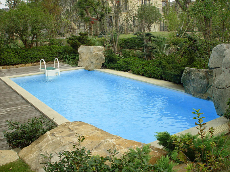 泳池清潔小衛(wèi)士！智能泳池水龜帶你暢享澄澈水域！