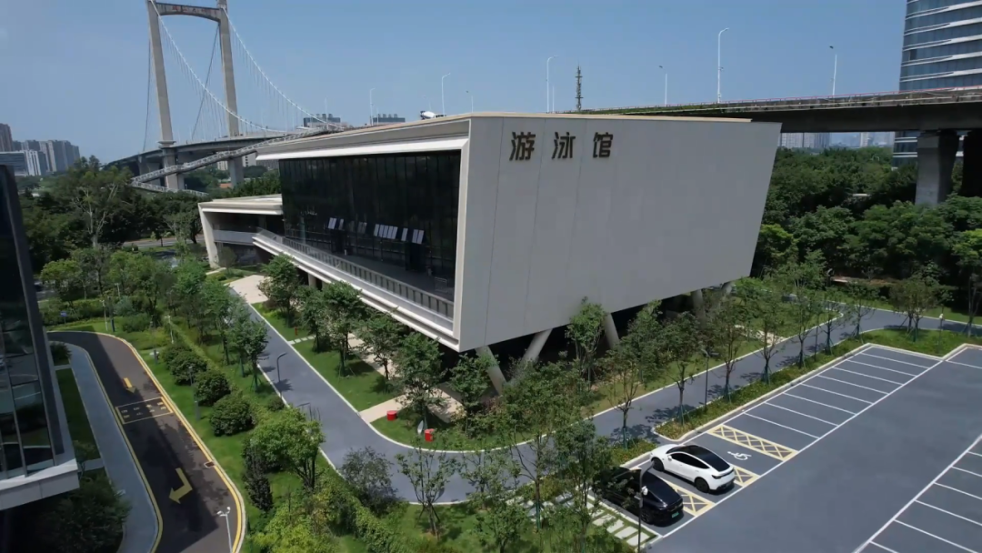 福州人快收藏！市重點(diǎn)打造的鰲峰洲體育公園游泳館，今夏避暑就靠它了！