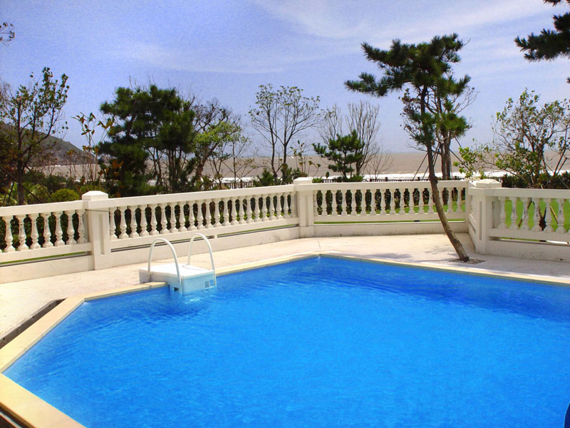 <b>豪華別墅私家游泳池設(shè)計公司哪家好？</b>