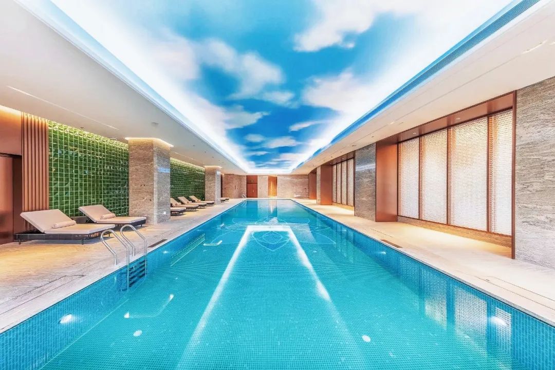 建一個(gè)游泳池用什么水處理系統(tǒng)比較好？